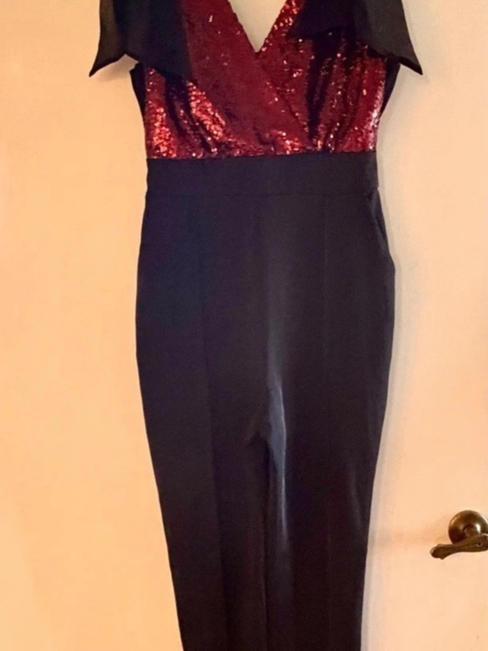 Harlyn Sequin Jumpsuit in Black & Red Size Small Like New